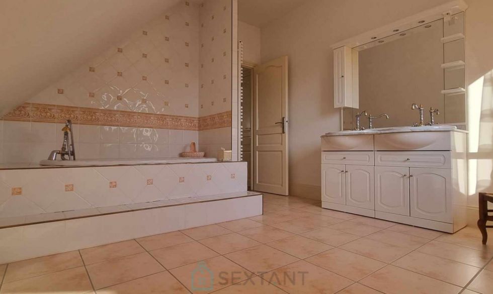 vente  Mehun Sur Yevre