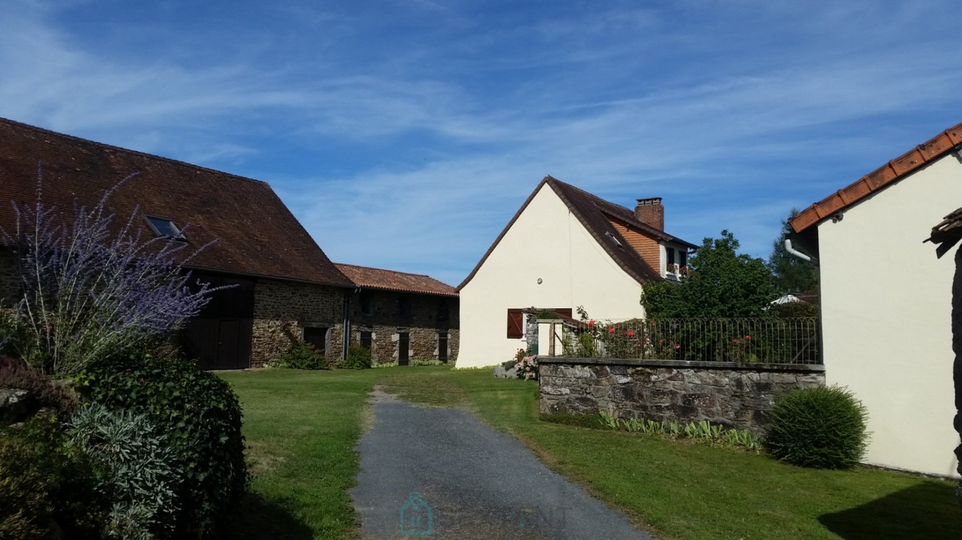 vente Corps de ferme Mialet - Photo 1