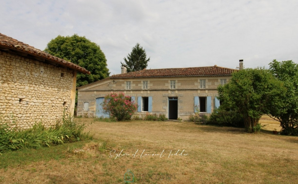 vente Maison en pierre Montendre - Photo 1