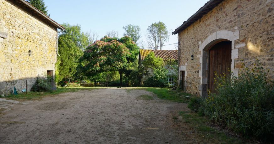 vente Propriété Busserolles