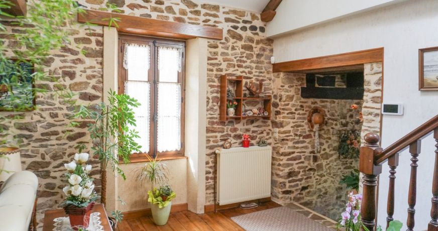 vente Corps de ferme Saint Jory De Chalais