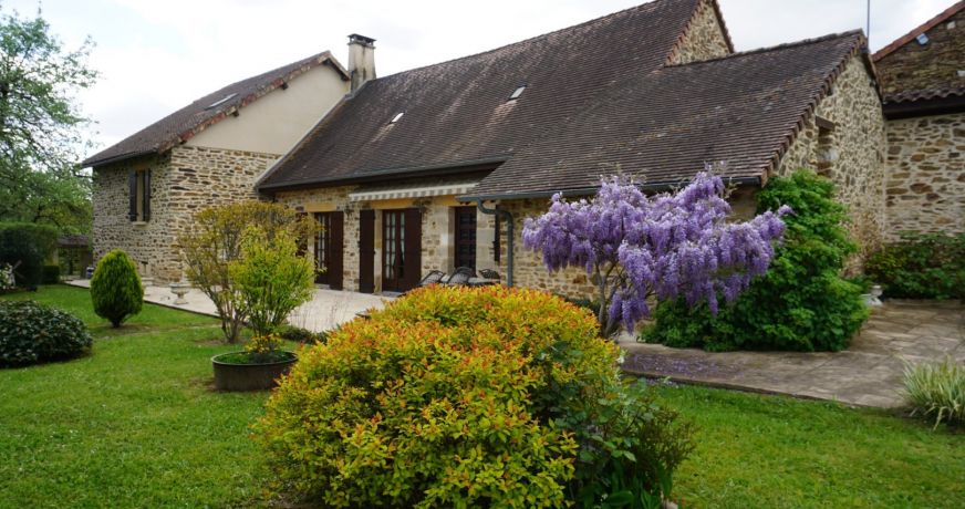 vente Corps de ferme Saint Jory De Chalais