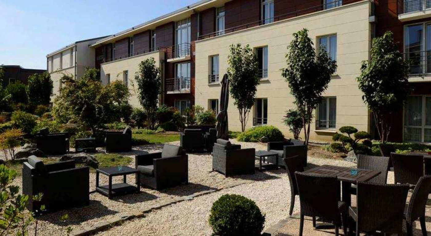 vente Résidence affaires Ferrieres - Photo 1