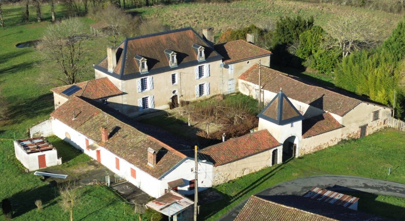 vente Maison de maître Confolens - Photo 1