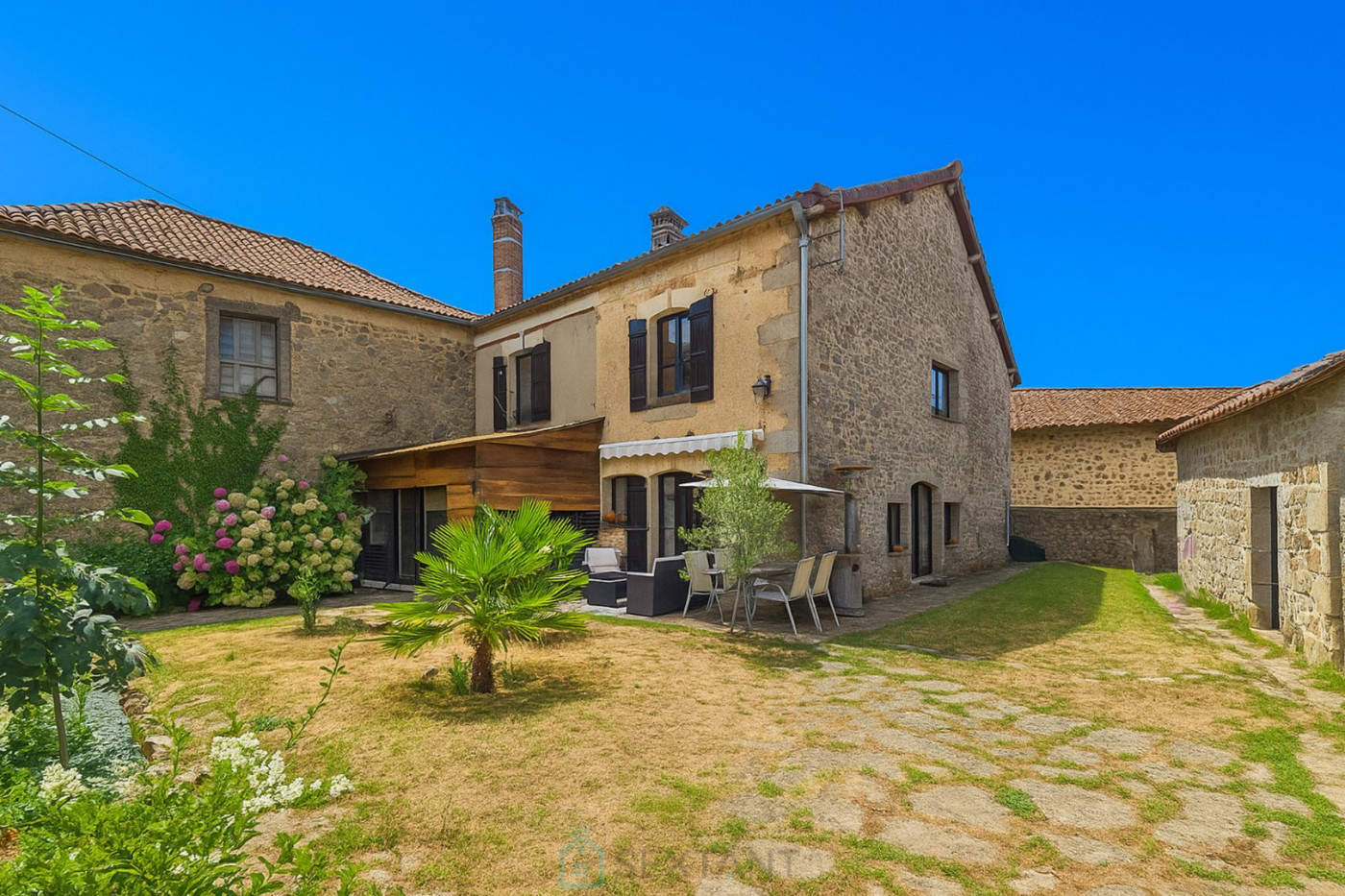 vente Ensemble immobilier Piegut Pluviers - Photo 1