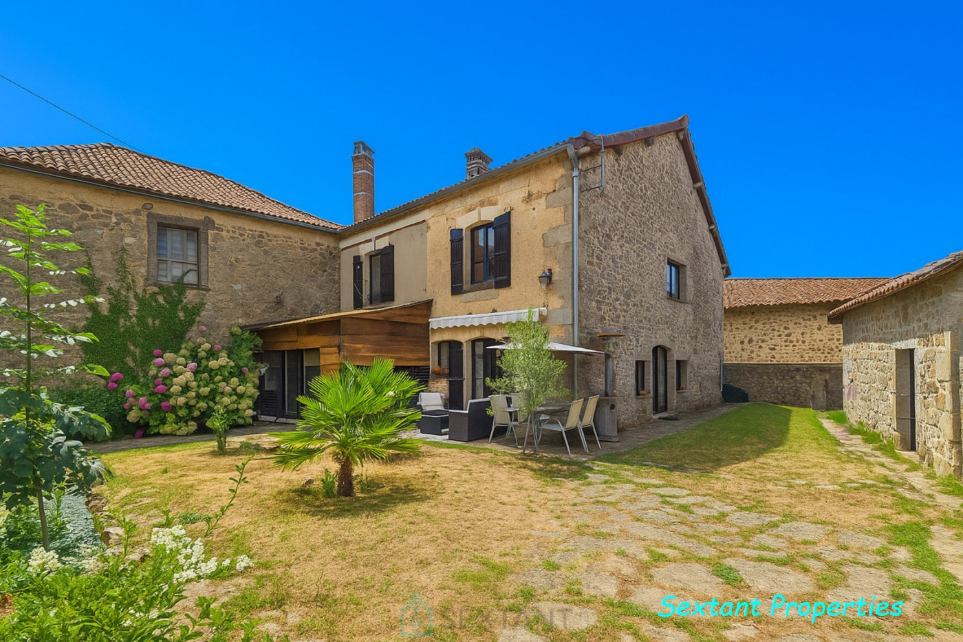 vente Ensemble immobilier Piegut Pluviers - Photo 1