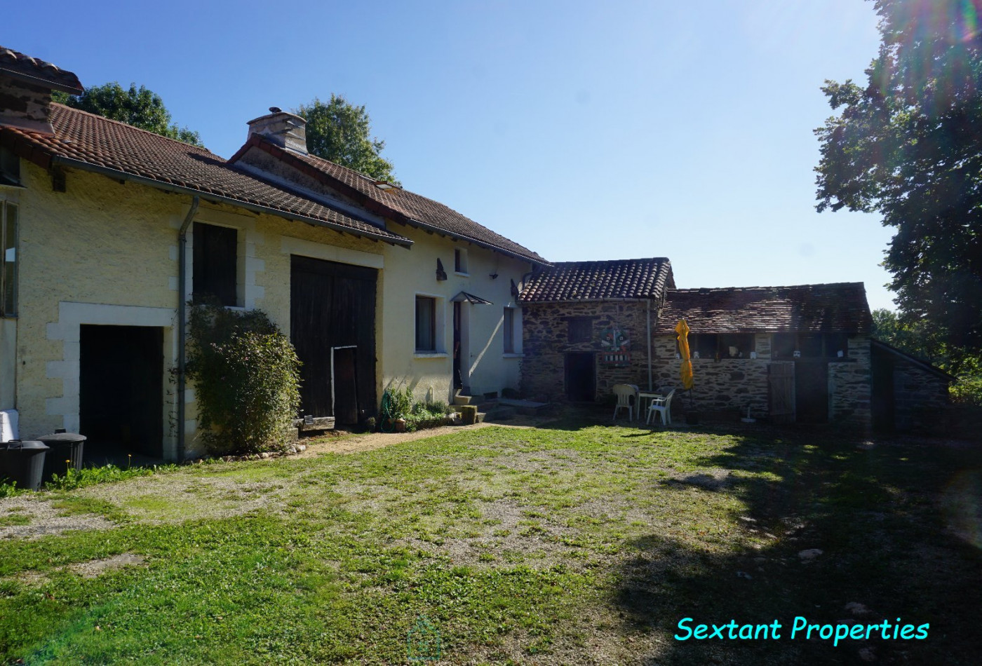 vente Corps de ferme Thiviers - Photo 1