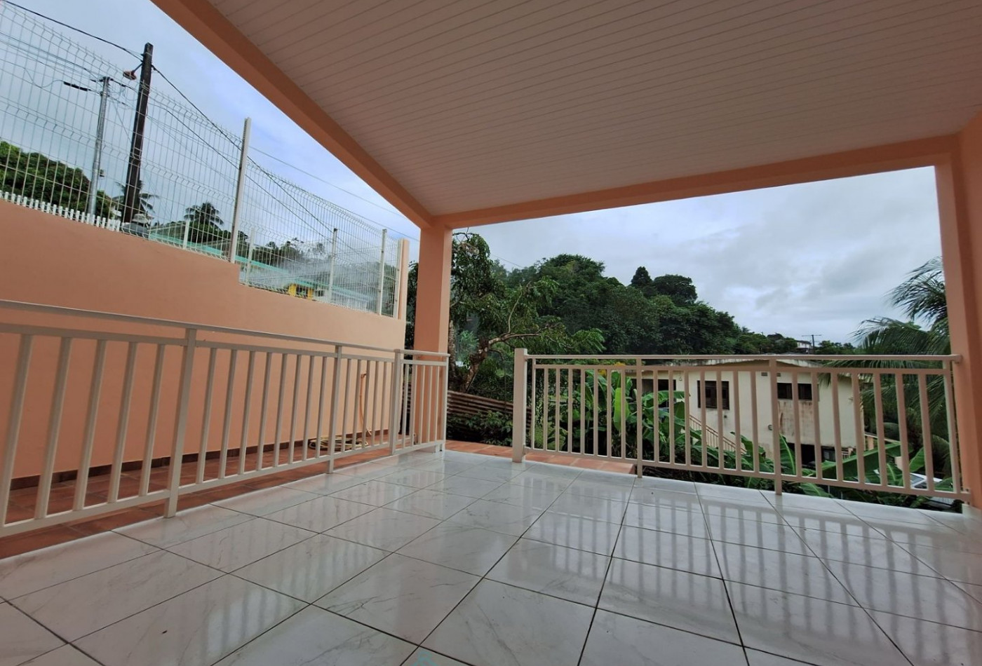 vente Immeuble de rapport Le Lamentin - Photo 2