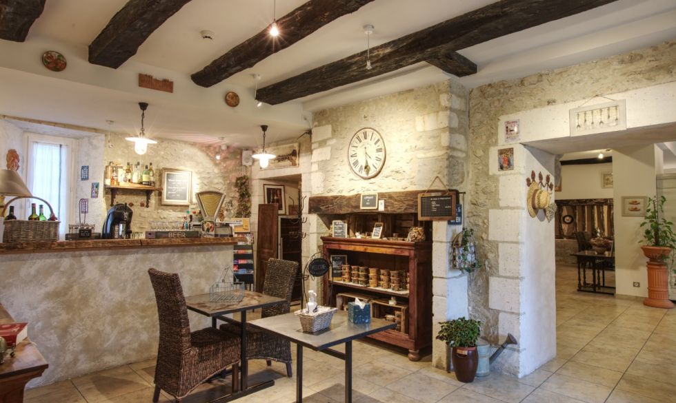 vente  Antonne Et Trigonant