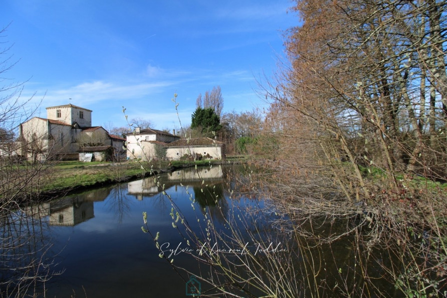 vente Maison à rénover Jonzac - Photo 3