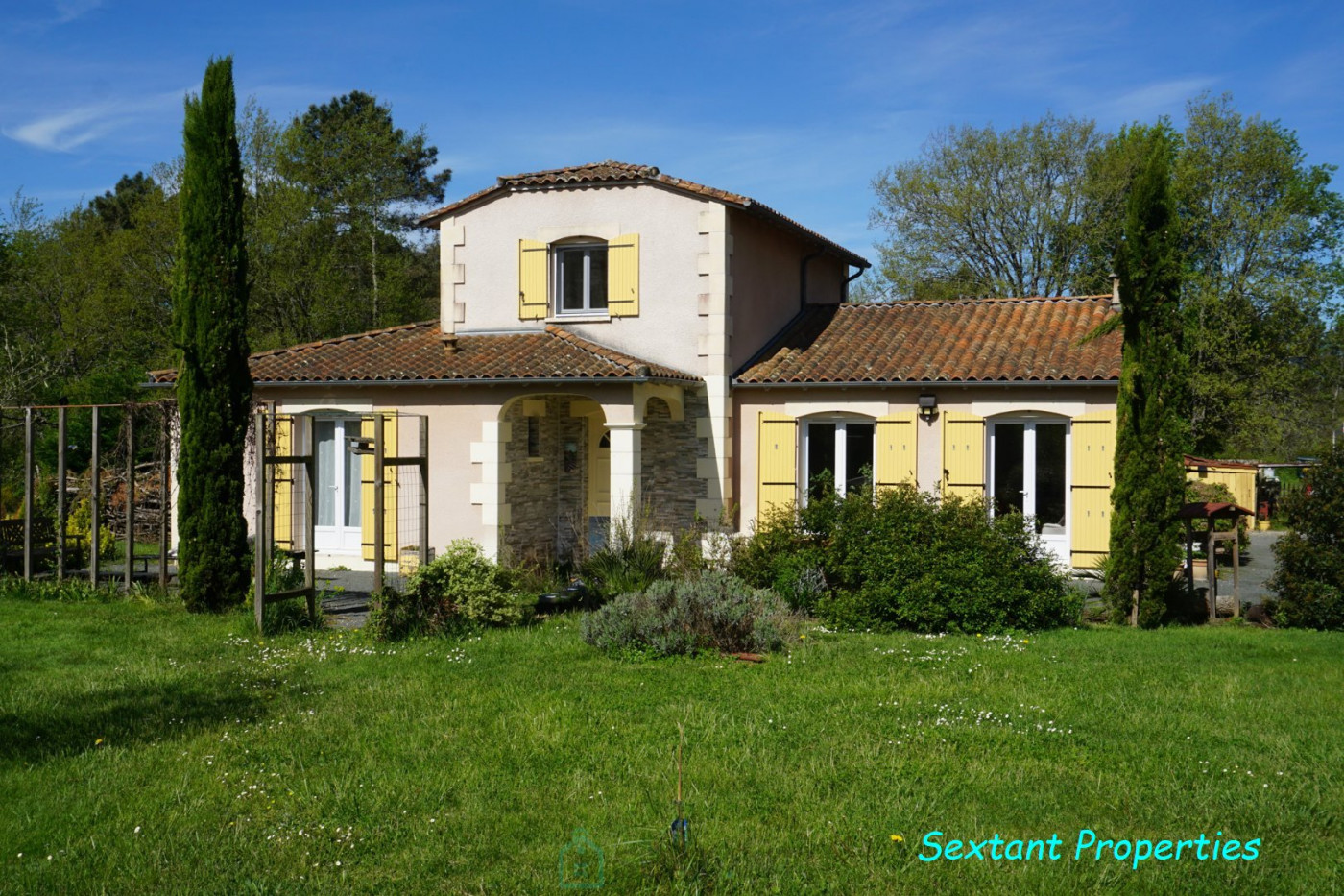 sale Villa Saint Romain Et Saint Clement - Photo 1