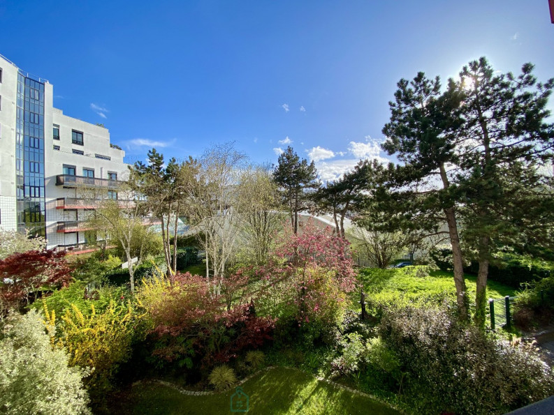 vente Appartement terrasse Issy Les Moulineaux - Photo 1