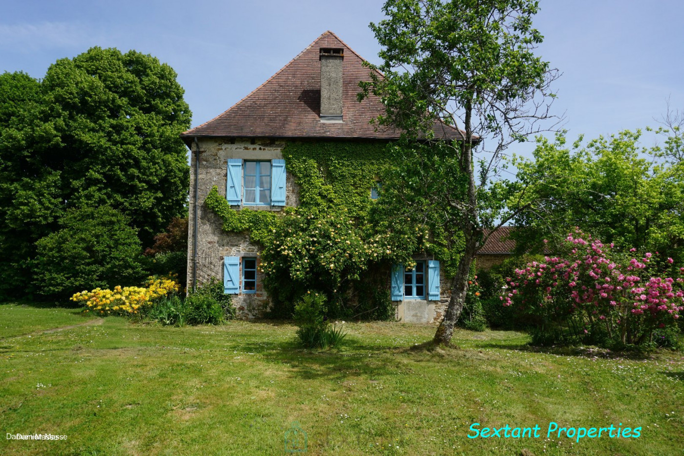 vente Domaine Saint Jory De Chalais - Photo 2