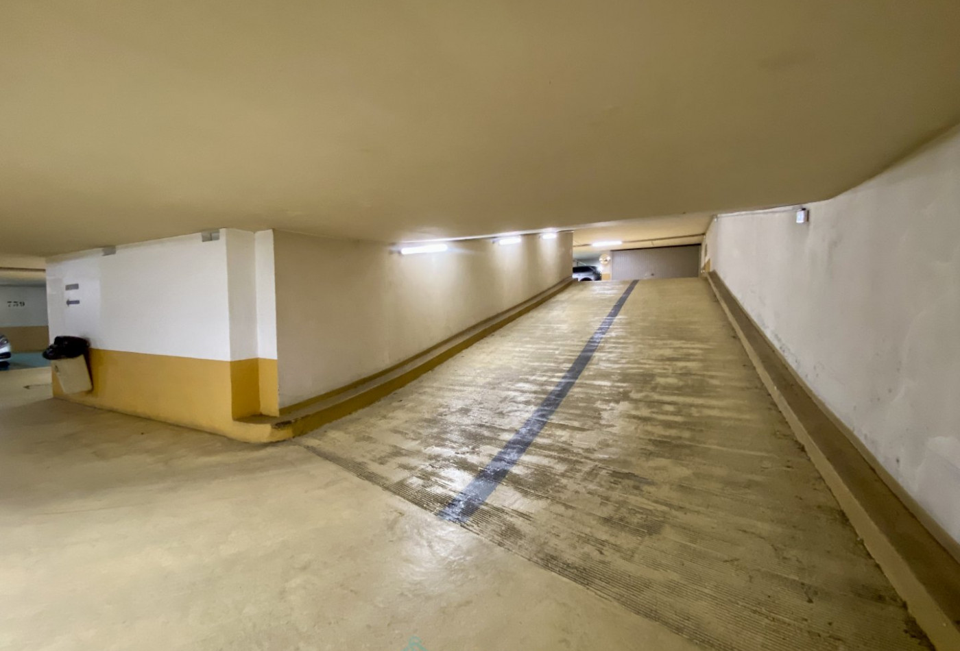 vente Parking intérieur Paris 16eme Arrondissement - Photo 3