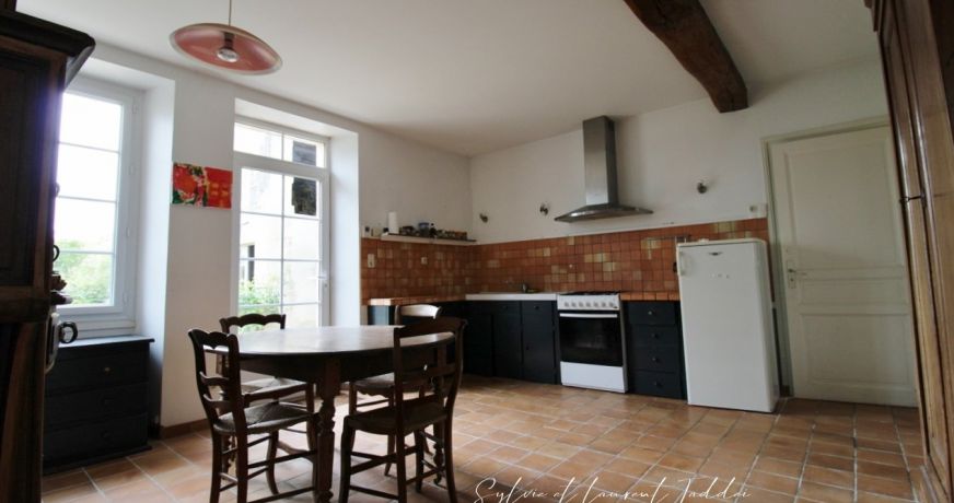 vente Maison en pierre Barbezieux Saint Hilaire