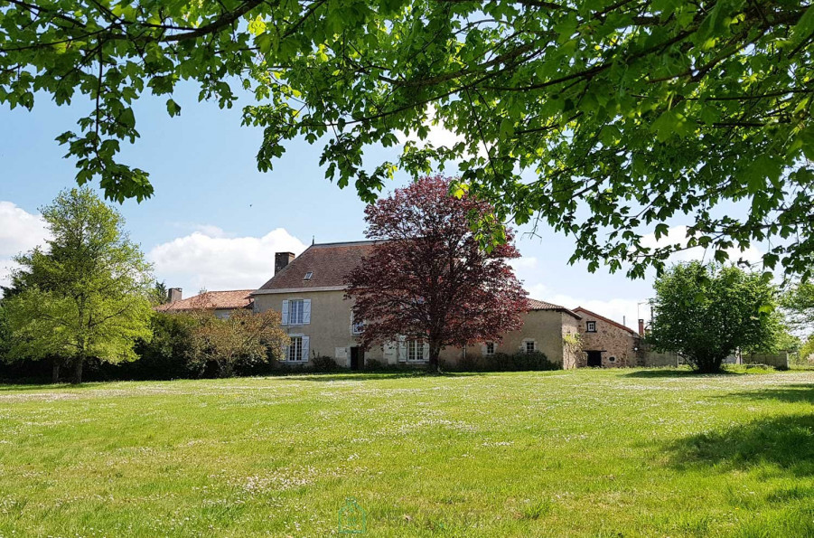 vente Maison de maître L'isle Jourdain - Photo 2