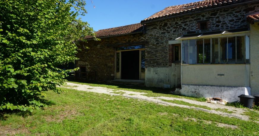 vente Corps de ferme Thiviers