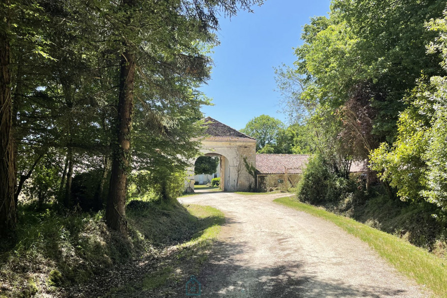 vente Domaine Barbezieux Saint Hilaire - Photo 3