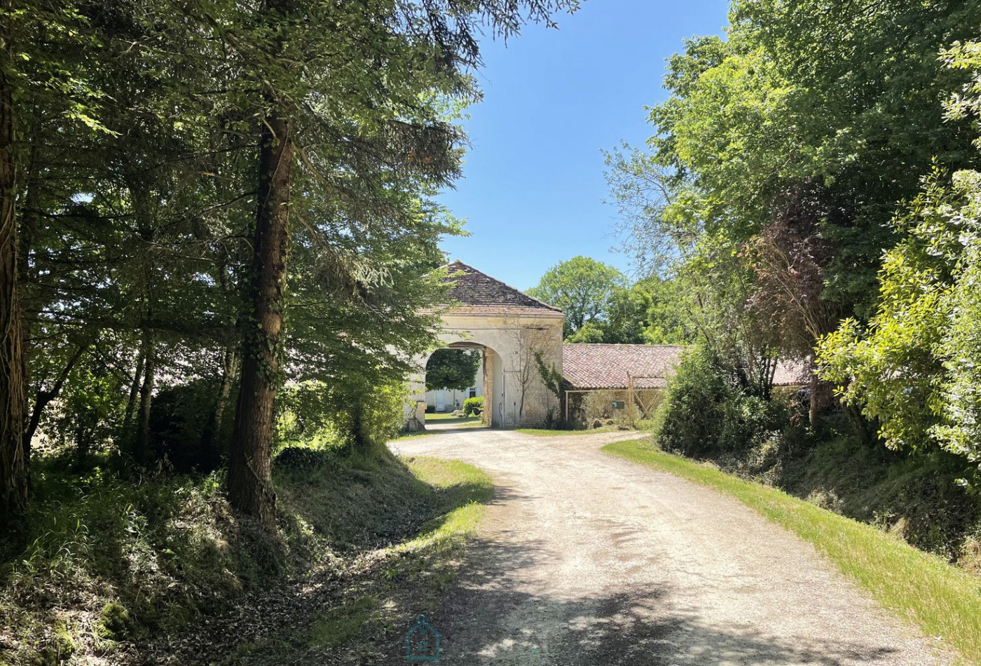 vente Domaine Barbezieux Saint Hilaire - Photo 3
