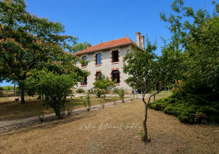 vente Maison bourgeoise Montguyon