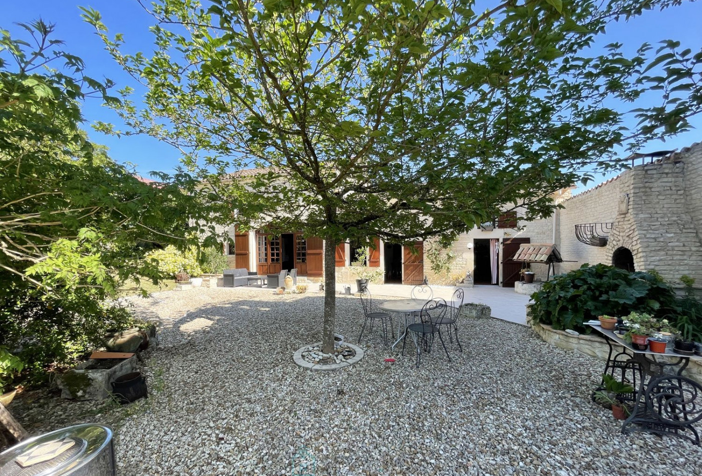 vente Maison de village Echallat - Photo 1