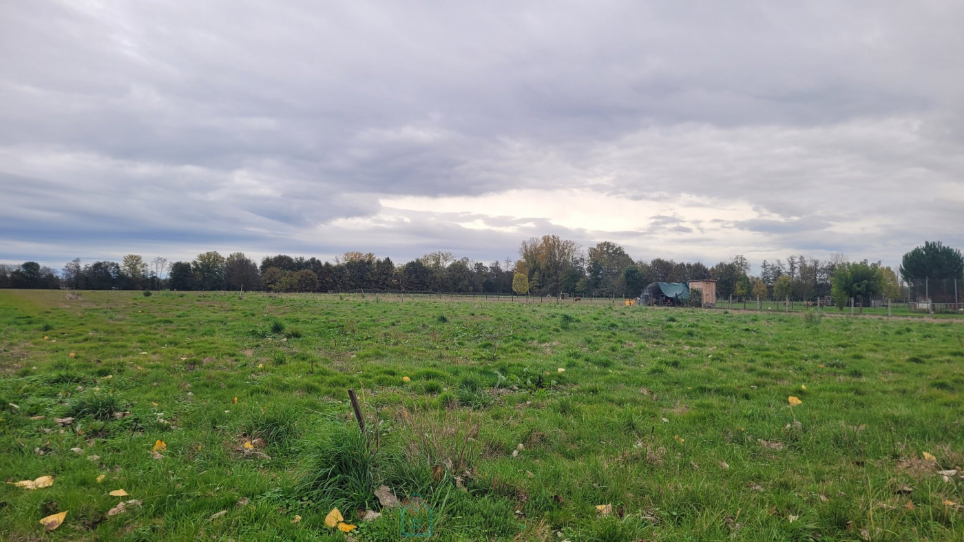 vente Terrain constructible Saint Pierre D'eyraud - Photo 1