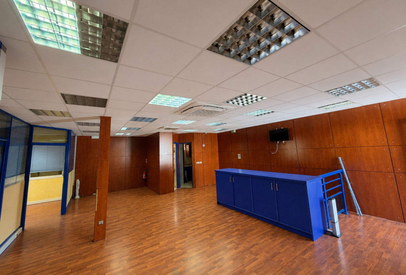 vente Bureau Baillif - Photo 4