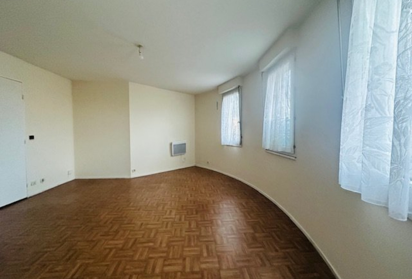 vente Appartement en résidence La Courneuve - Photo 2