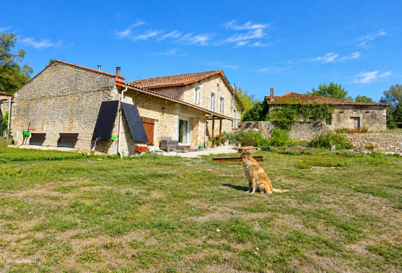 vente Corps de ferme Nonac - Photo 2