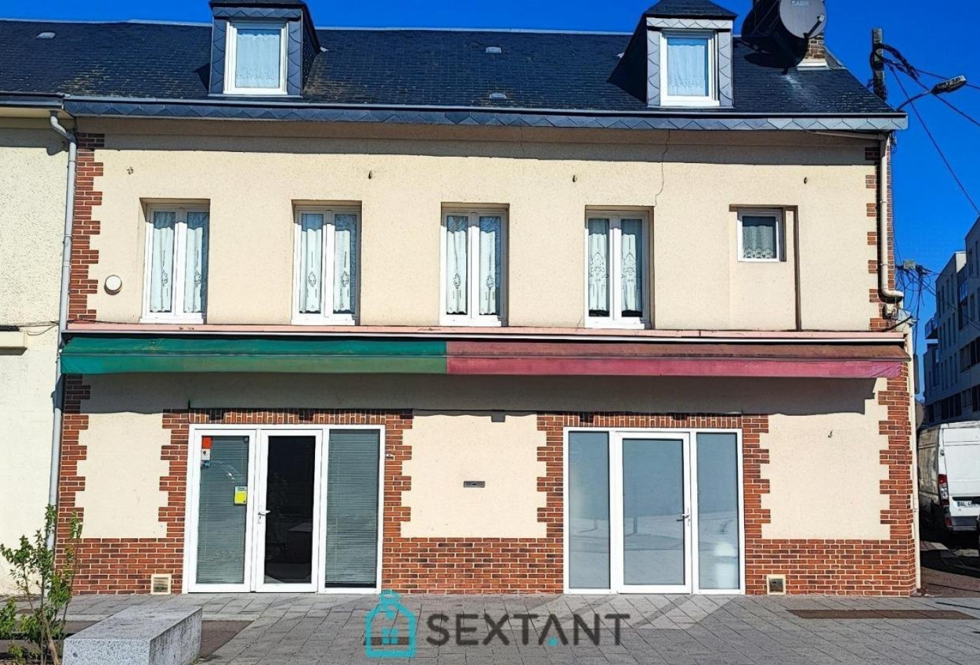 vente Immeuble mixte Le Petit Quevilly - Photo 1