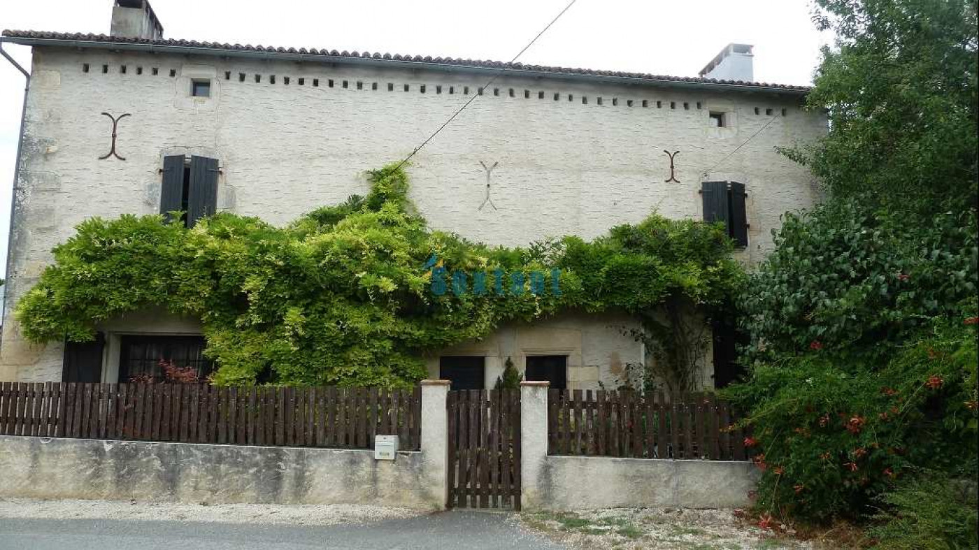 vente Maison de caractère Saint Germain De Montbron - Photo 1