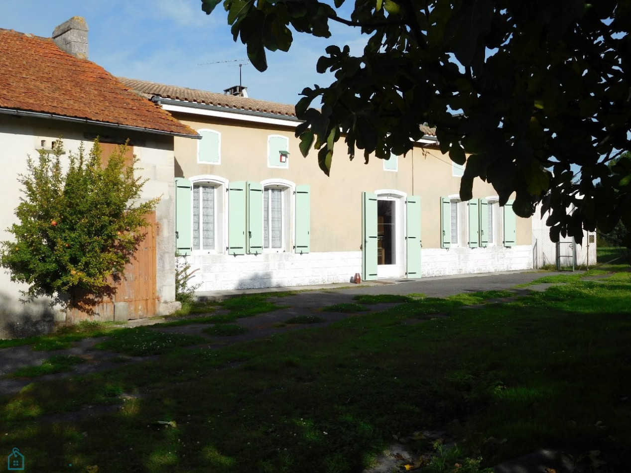 vente Corps de ferme Pommiers Moulons - Photo 1