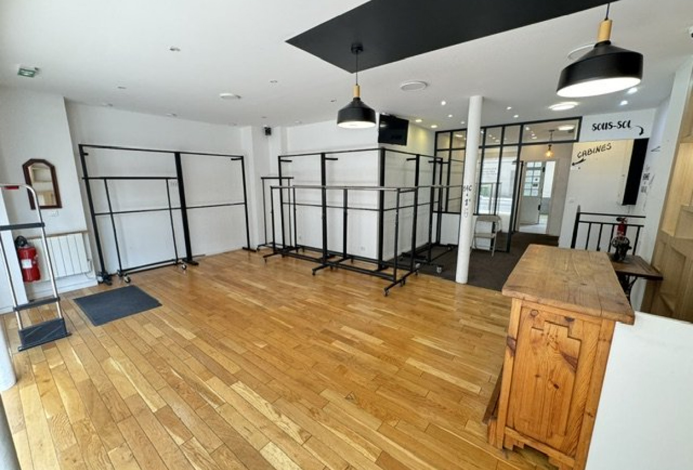 location Local commercial Paris 15eme Arrondissement - Photo 7
