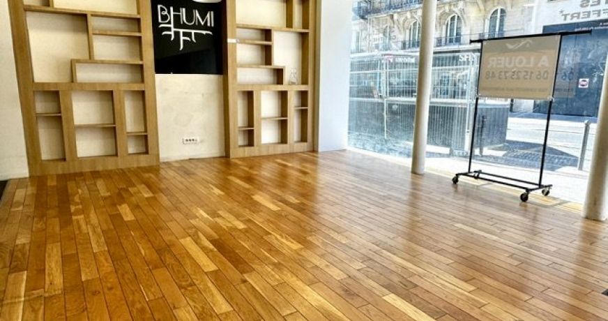 location Local commercial Paris 15eme Arrondissement