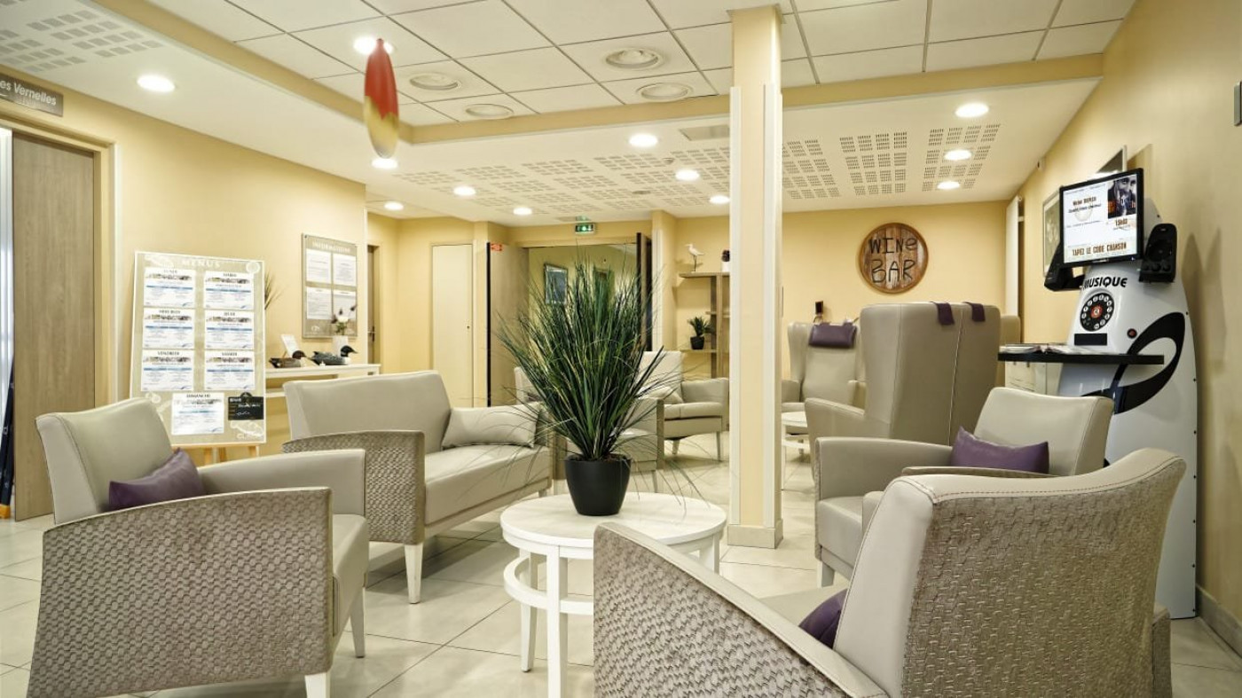 vente Résidence ehpad Saint Denis De L'hotel - Photo 5