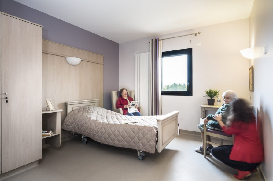 vente Résidence ehpad Saint Denis De L'hotel - Photo 2