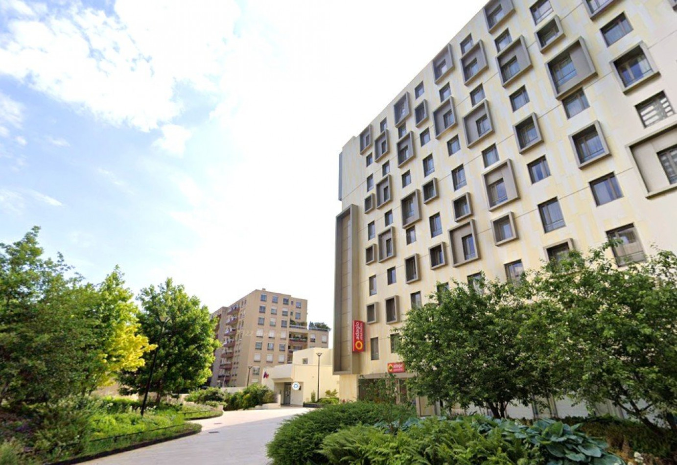 vente Résidence affaires Courbevoie - Photo 1