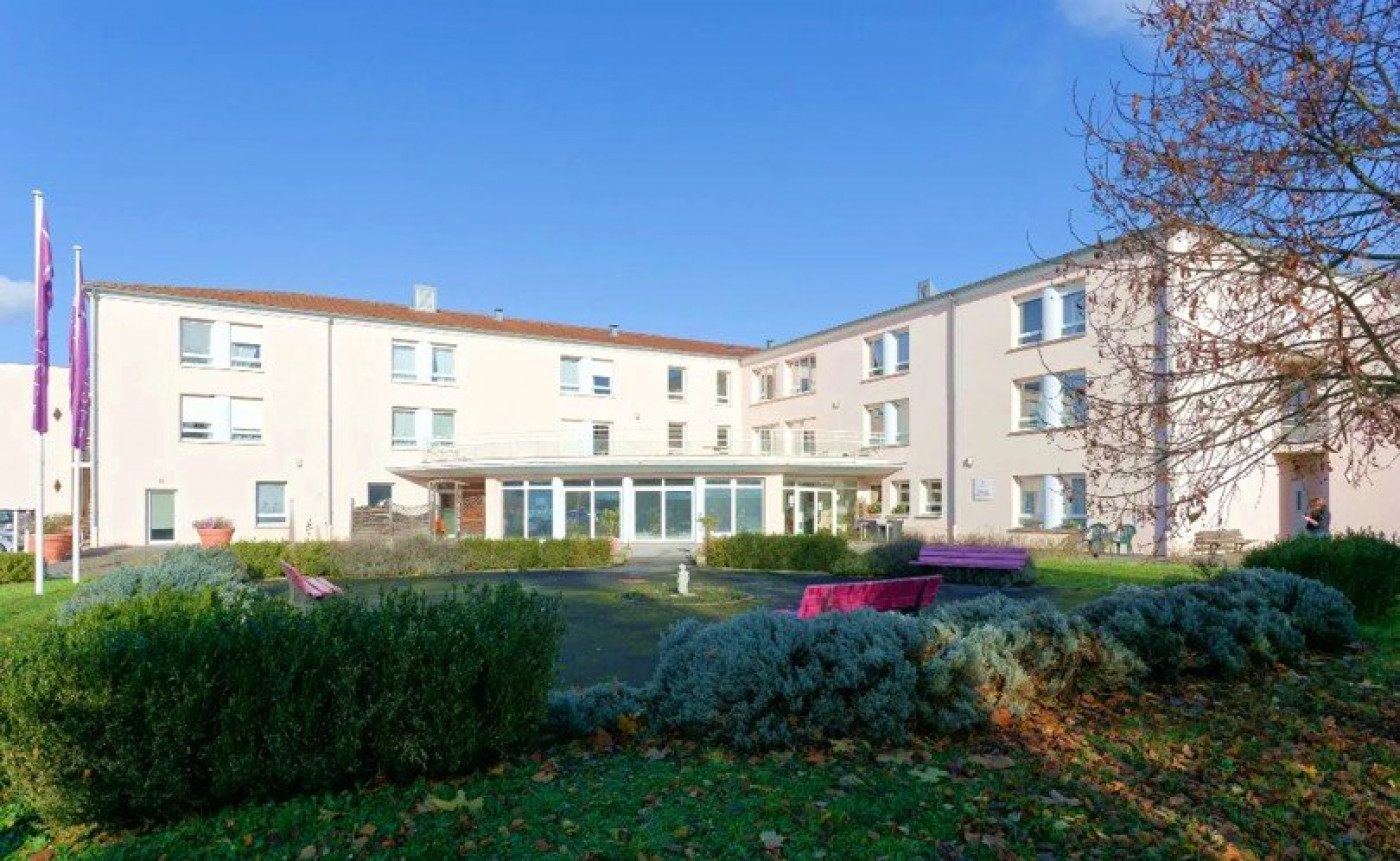 vente Résidence ehpad Braine - Photo 1