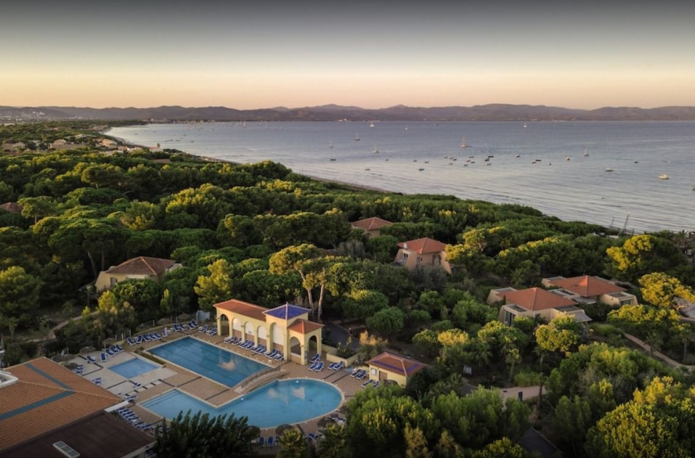 vente Résidence tourisme Hyeres - Photo 1
