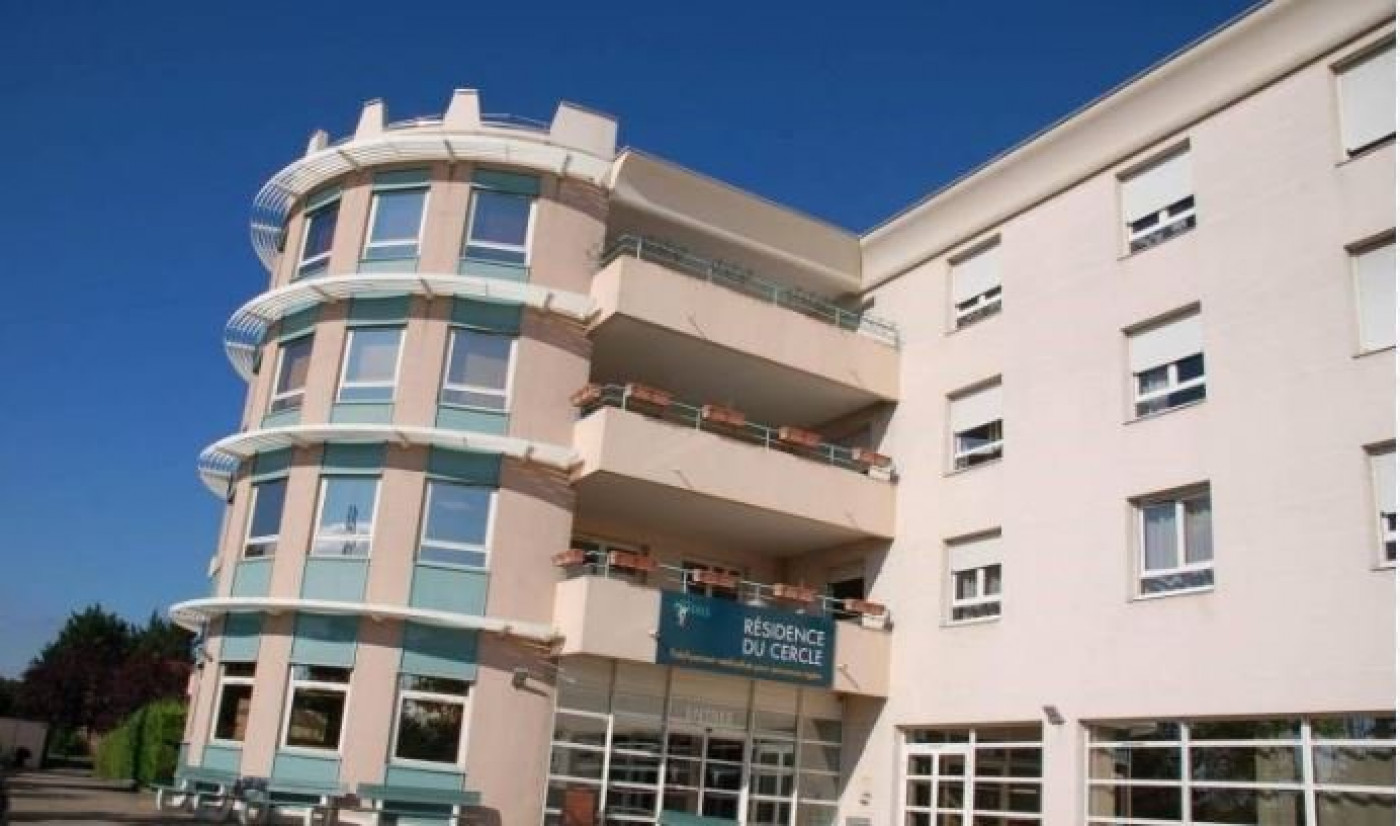 vente Résidence ehpad Sathonay Camp - Photo 1