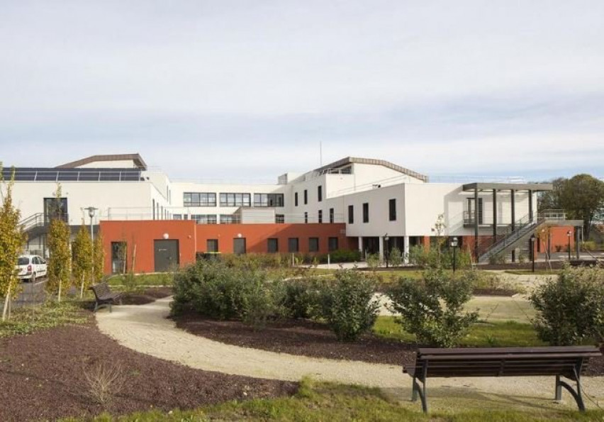 vente Résidence ehpad Lorcy - Photo 1