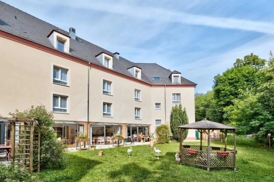 vente Résidence ehpad Saint Lubin Des Joncherets - Photo 1