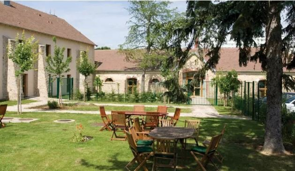 vente Résidence ehpad Evry - Photo 1