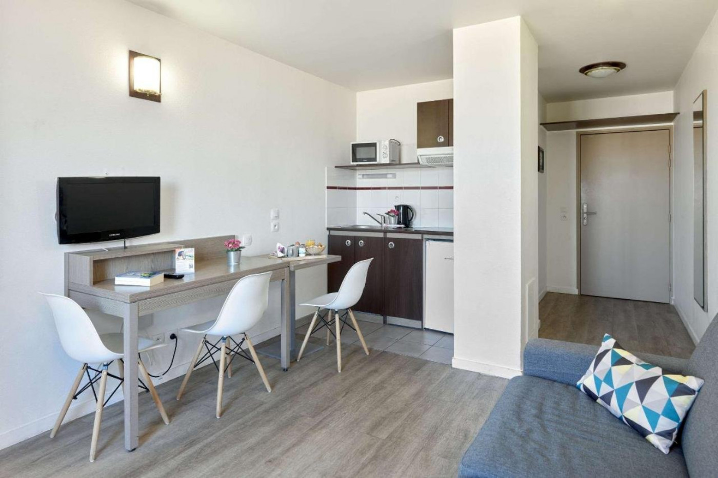 vente Résidence affaires Saint Cyr L'ecole - Photo 2