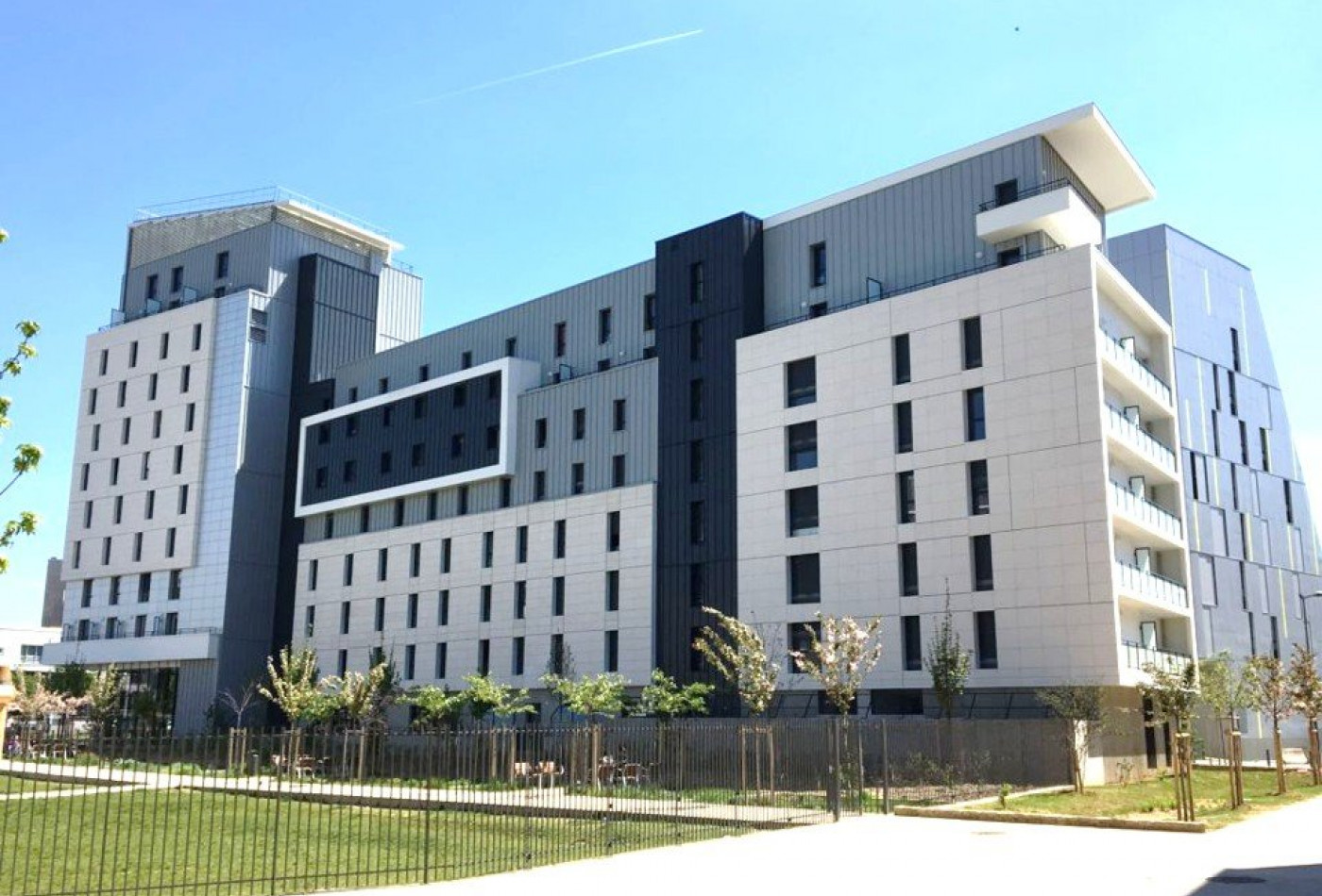 vente Résidence etudiante Colombes - Photo 1