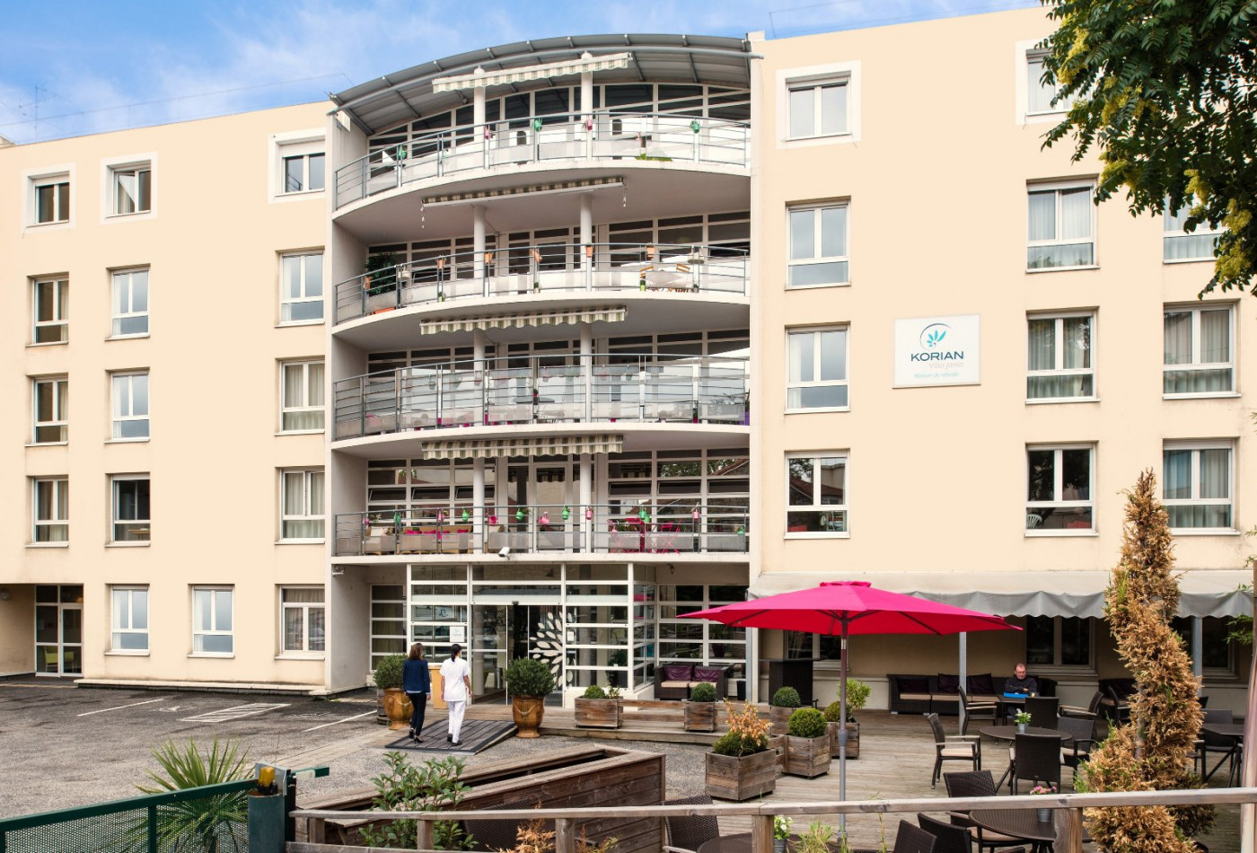 vente Résidence ehpad Saint Etienne - Photo 1