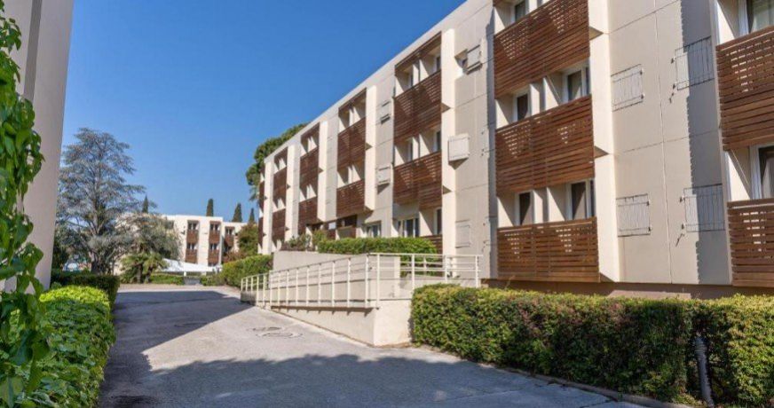 vente Résidence tourisme La Londe Les Maures