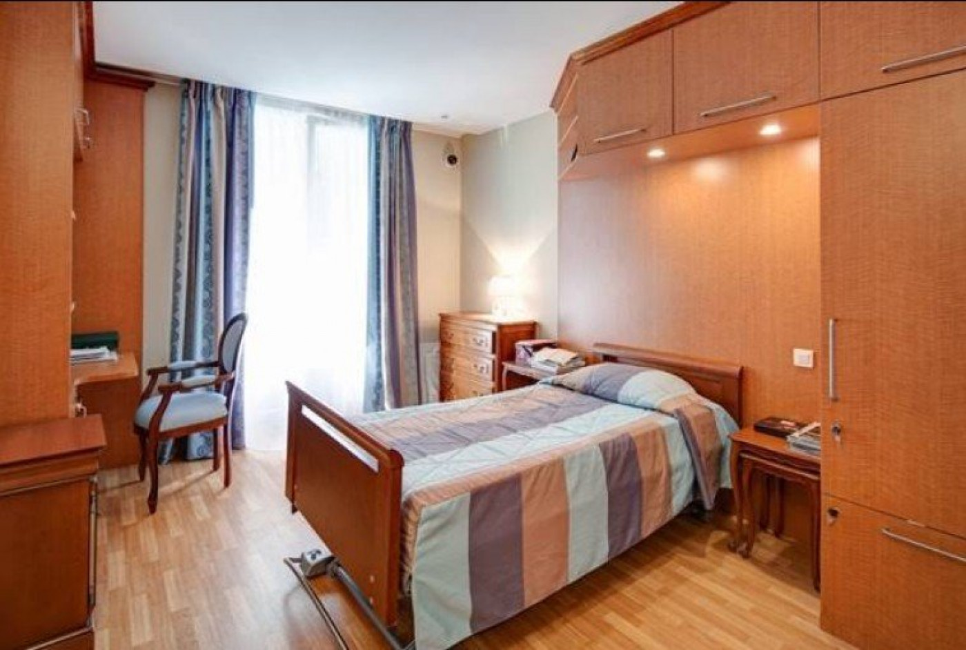 vente Résidence ehpad Garches - Photo 2