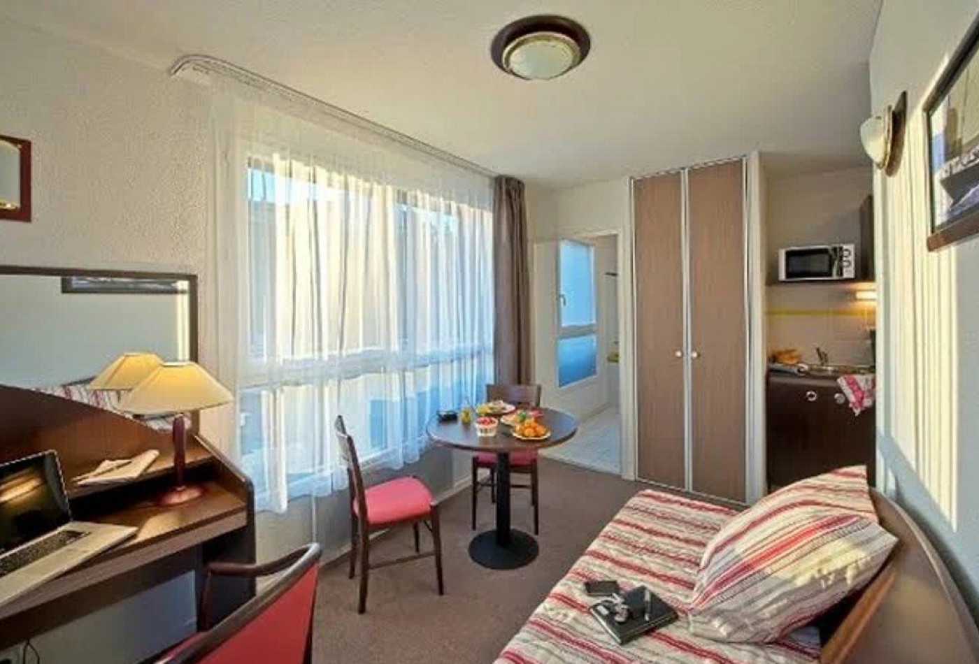 vente Résidence affaires Le Port Marly - Photo 2