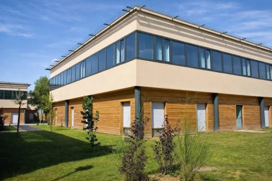 vente Résidence affaires Le Blanc Mesnil - Photo 1